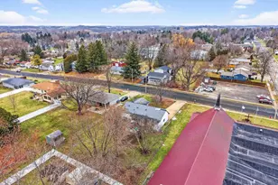 239 E Spaulding St, Watertown, WI 53098 - Photo 38