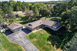 3600 N Hickory Dr, Janesville, WI 53545 - Photo 2