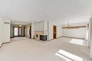 3600 N Hickory Dr, Janesville, WI 53545 - Photo 8