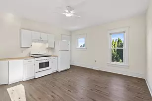 516 E Beloit St, Orfordville, WI 53576 - Photo 4