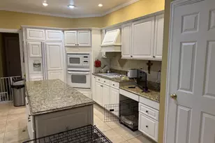 649 Roxbury Rd, Rockford, IL 61107 - Photo 12