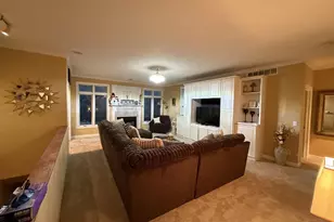 649 Roxbury Rd, Rockford, IL 61107 - Photo 6