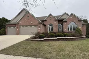 649 Roxbury Rd, Rockford, IL 61107 - Photo 1