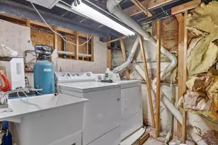 1513 Carrington St, Janesville, WI 53545 - Photo 34