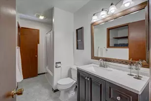 413 N Rosa Rd, Madison, WI 53705 - Photo 14