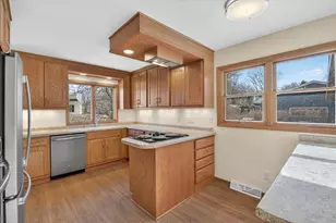 3501 Harper Rd, Madison, WI 53704 - Photo 2