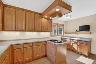 3501 Harper Rd, Madison, WI 53704 - Photo 4