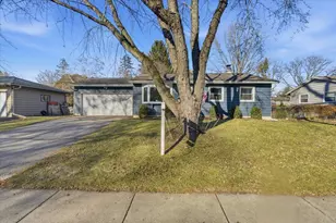 5934 Meadowood Dr, Madison, WI 53711 - Photo 2