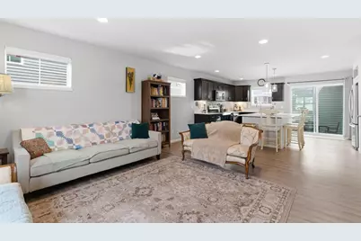 629 Hillcrest Drive, Waunakee, WI 53597 - Photo 6