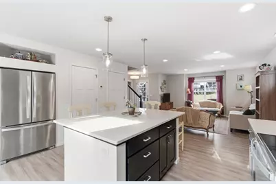 629 Hillcrest Drive, Waunakee, WI 53597 - Photo 10