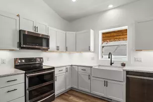 162 Chickadee Ln, Sauk City, WI 53583 - Photo 8