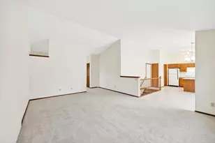 10 Wynbrook Cir, Madison, WI 53704 - Photo 4