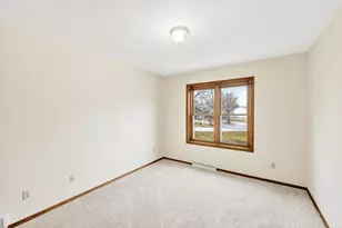 10 Wynbrook Cir, Madison, WI 53704 - Photo 12