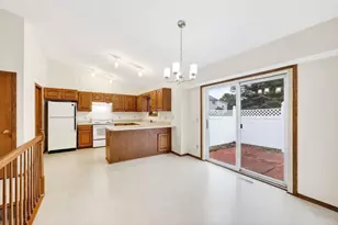 10 Wynbrook Cir, Madison, WI 53704 - Photo 10