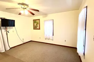 110 3rd St, Elroy, WI 53929 - Photo 10