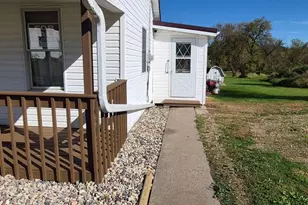 110 3rd St, Elroy, WI 53929 - Photo 2