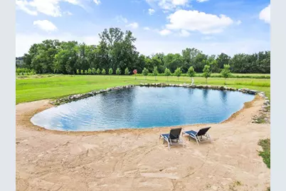 64 Oakland Road, Cambridge, WI 53523 - Photo 2