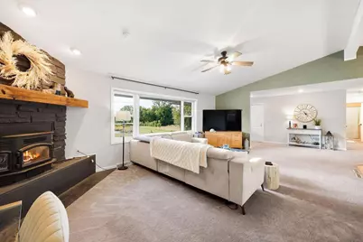 64 Oakland Road, Cambridge, WI 53523 - Photo 14