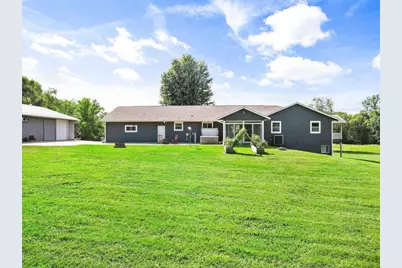 64 Oakland Road, Cambridge, WI 53523 - Photo 4