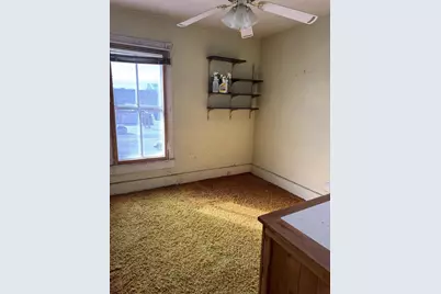 215 E Centerway Street, Janesville, WI 53545 - Photo 10