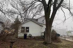 215 E Centerway St, Janesville, WI 53545 - Photo 2