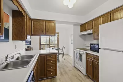 7372 Old Sauk Road, Madison, WI 53717 - Photo 4