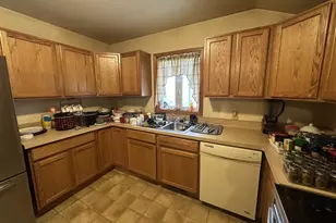 328 Vernon Ave, Beloit, WI 53511 - Photo 8