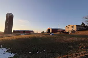 24381 N Irish Ridge Rd, Boscobel, WI 53805 - Photo 2