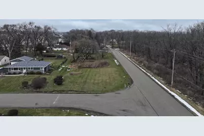 N53 W23713 Ervins Place, Sussex, WI 53089 - Photo 4