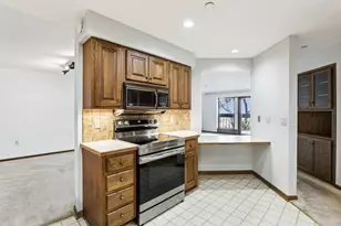 601 N Segoe Rd, Madison, WI 53705 - Photo 10