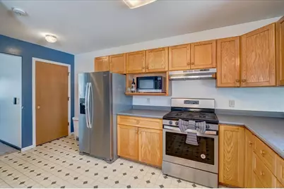 5215 Manitowoc Parkway, Madison, WI 53705 - Photo 12