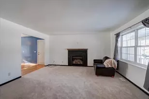 5215 Manitowoc Pkwy, Madison, WI 53705 - Photo 4