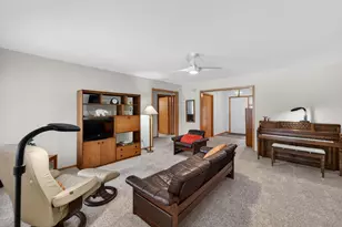 7214 Saukdale Dr, Madison, WI 53717 - Photo 6