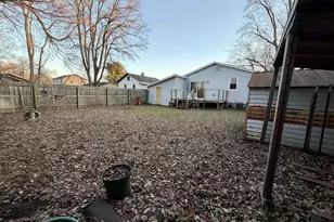 835 E Homeland Ct, Beloit, WI 53511 - Photo 16