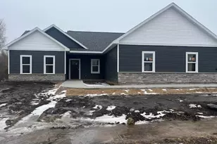 190 Deer Run Dr, Fall River, WI 53932 - Photo 1