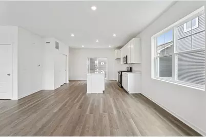 525 Oak Opening Drive, Stoughton, WI 53589 - Photo 6