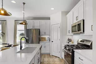 2753 Wayfair St, Fitchburg, WI 53711 - Photo 6
