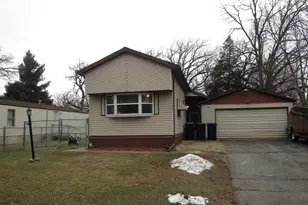 125 Falling Creek Cir, Janesville, WI 53548 - Photo 2