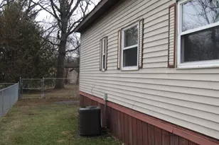 125 Falling Creek Cir, Janesville, WI 53548 - Photo 22