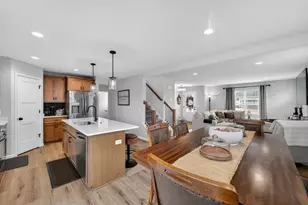 833 Sugar Maple Ln, Verona, WI 53593 - Photo 8