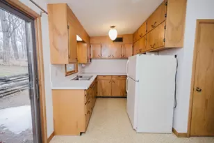 219 W Commerce St, Mineral Point, WI 53565 - Photo 14