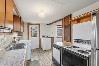 212 E Carroll Street, Portage, WI 53901 - Photo 6