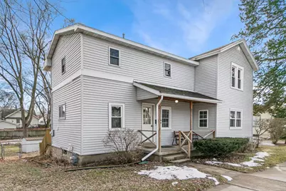 212 E Carroll Street, Portage, WI 53901 - Photo 1