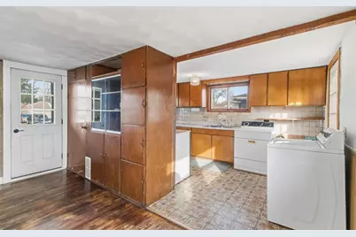 212 E Carroll Street, Portage, WI 53901 - Photo 2