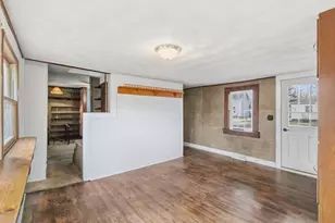 212 E Carroll St, Portage, WI 53901 - Photo 8