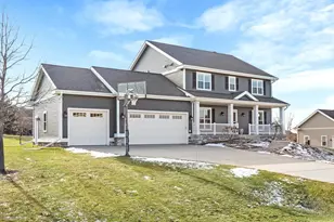 3123 Fran's Dr, Sun Prairie, WI 53590 - Photo 4