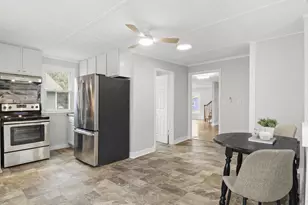 5643 Lacy Rd, Fitchburg, WI 53711 - Photo 4