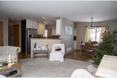 532 S 15th Avenue, West Bend, WI 53095 - Photo 8