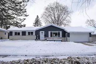 532 S 15th Ave, West Bend, WI 53095 - Photo 1