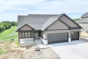 477 Foxfield Ct, Oregon, WI 53575 - Photo 2